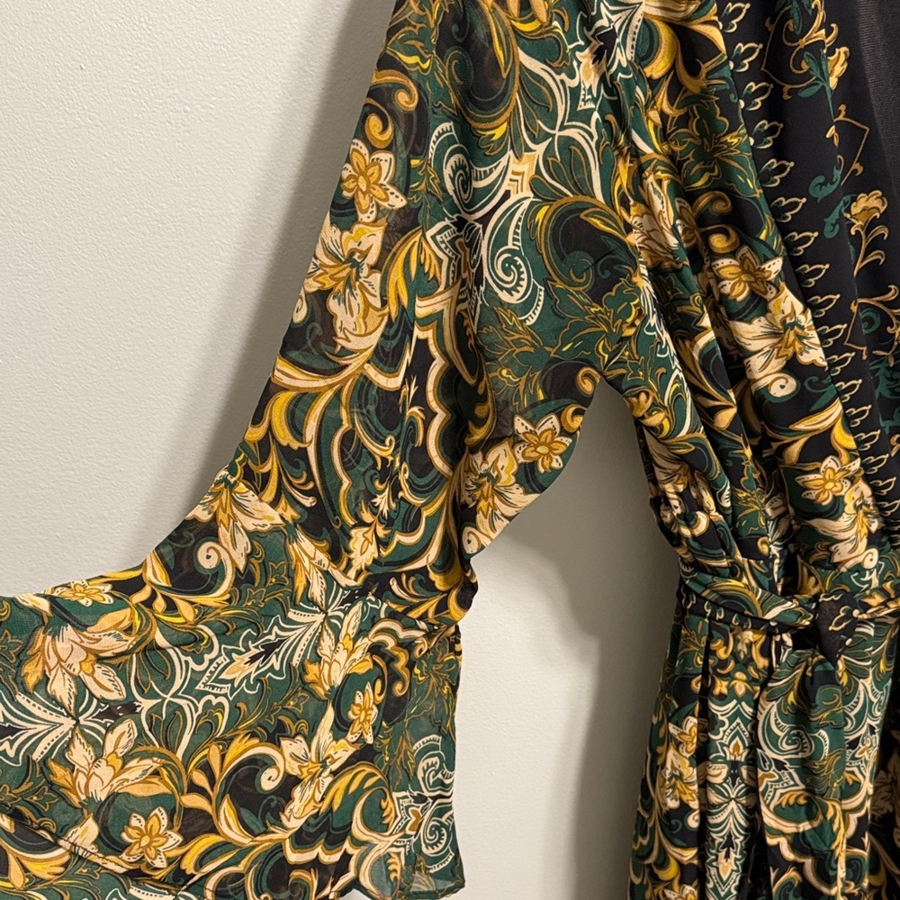 City Chic Floral Patterned Maxi dress - Picture 2 of 6